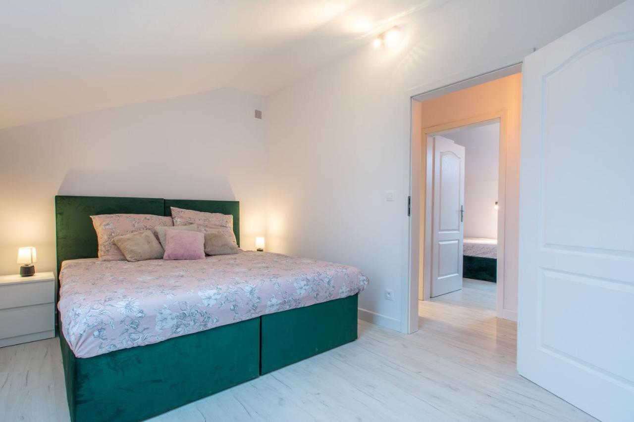 Lawendowy Zaulek Apartment Debina  Ngoại thất bức ảnh